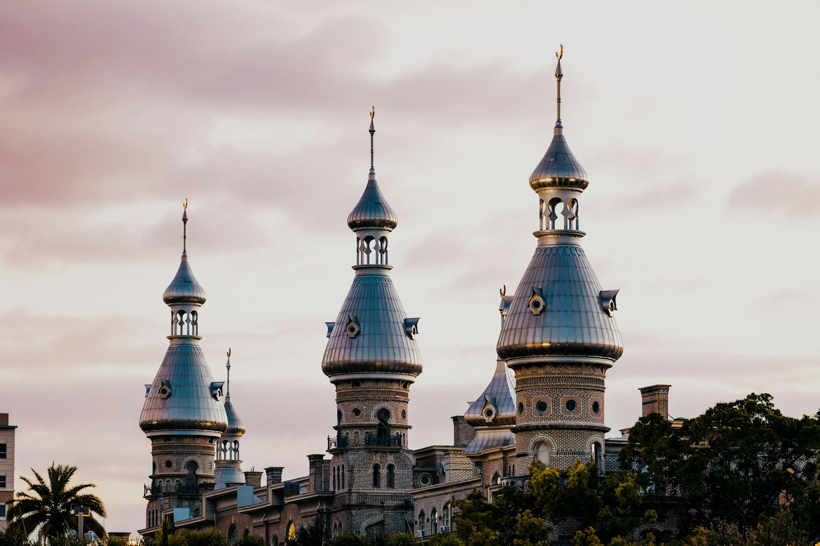 a large building with two towers and a clock