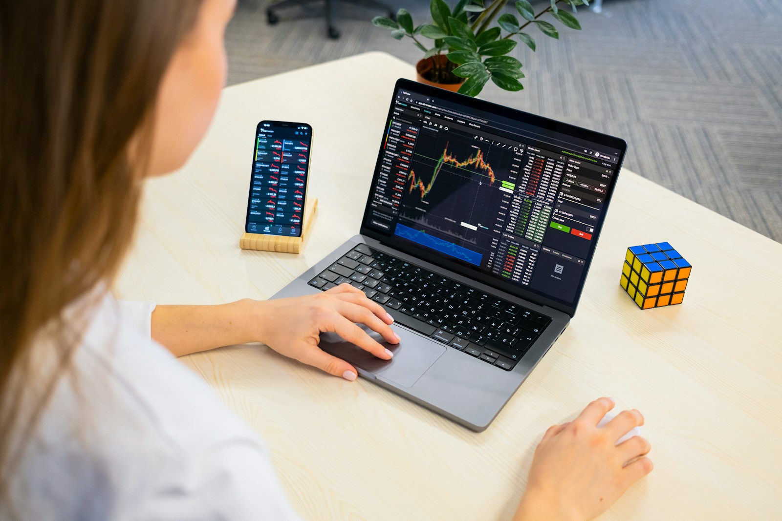 How to Invest in Cryptocurrency A Step-by-Step Guide for 2025